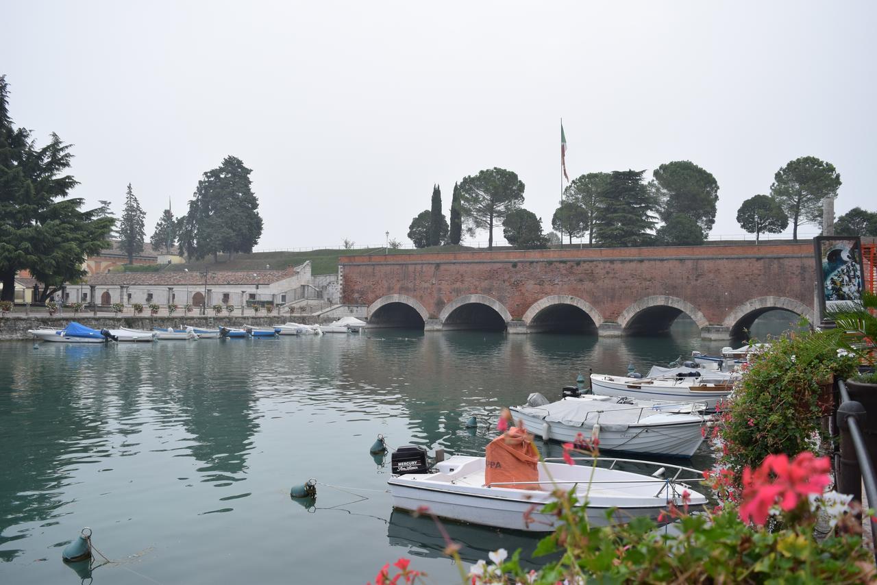 Albergo Trattoria Fioravante Peschiera del Garda Extérieur photo